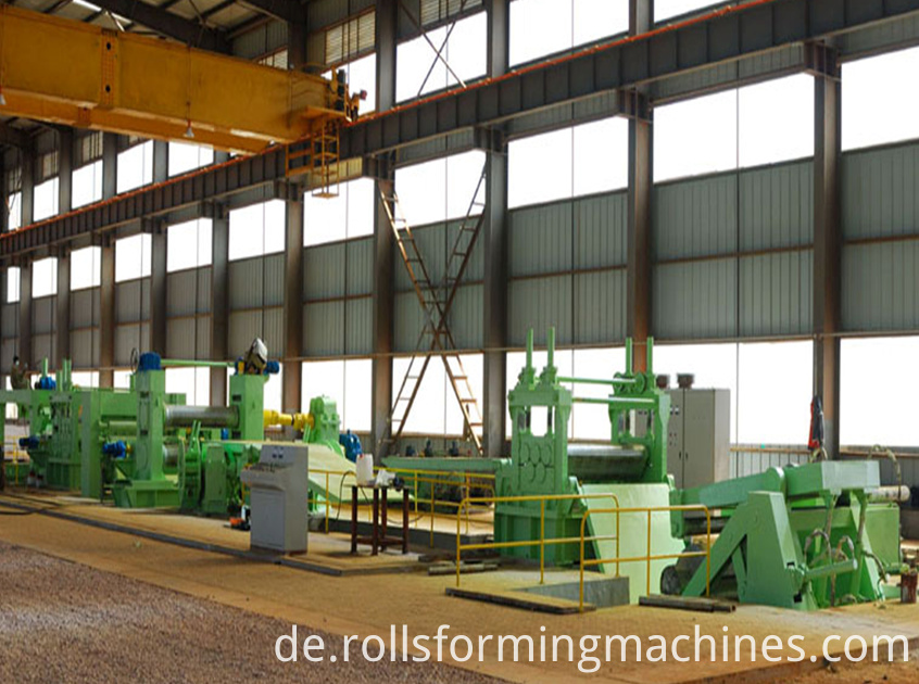 Metallschneidefertigungsstraße Metal slitting production line